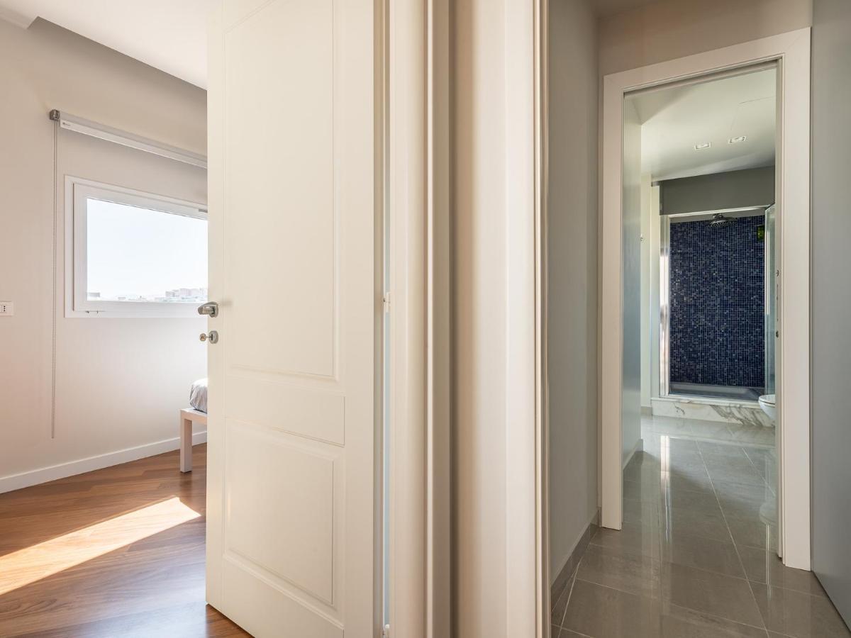 カリアリPenthouse Centerアパートメント エクステリア 写真